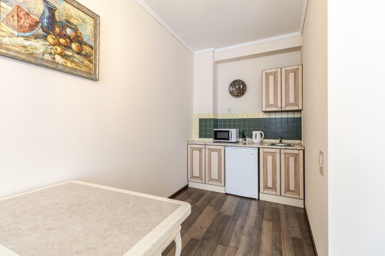 Opera House Apartment 3 Lviv Exterior photo